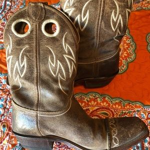 Ladies Justin mid-calf boots